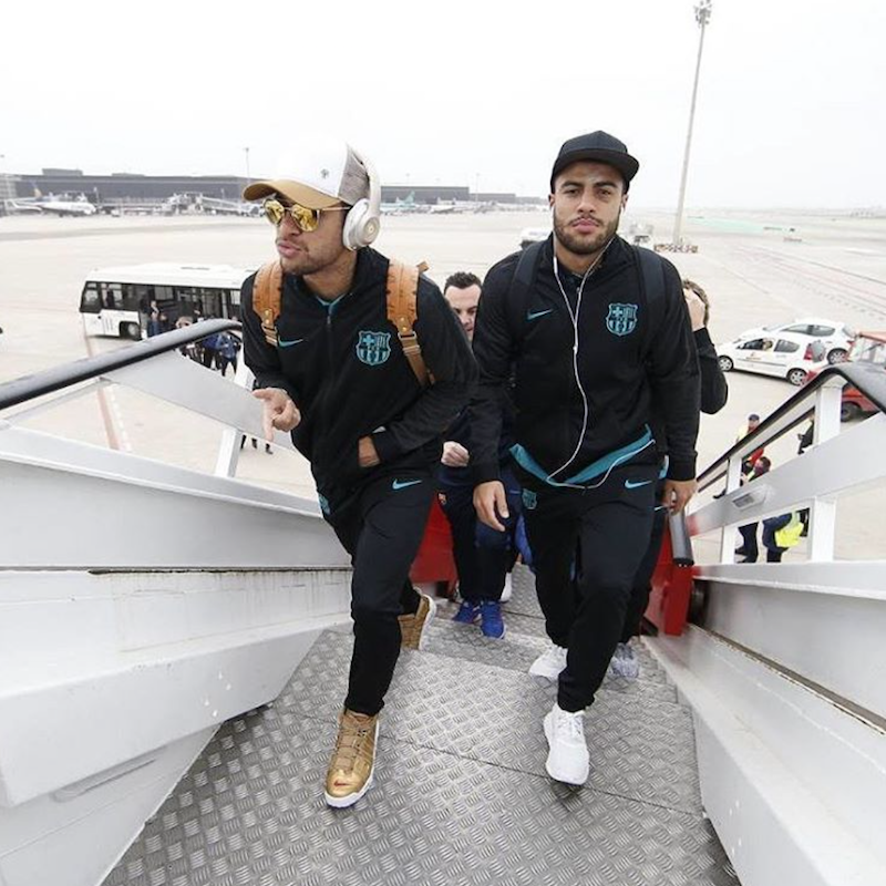 Neymar Jr. Debuts Gold Supreme x Nike Air More Uptempos