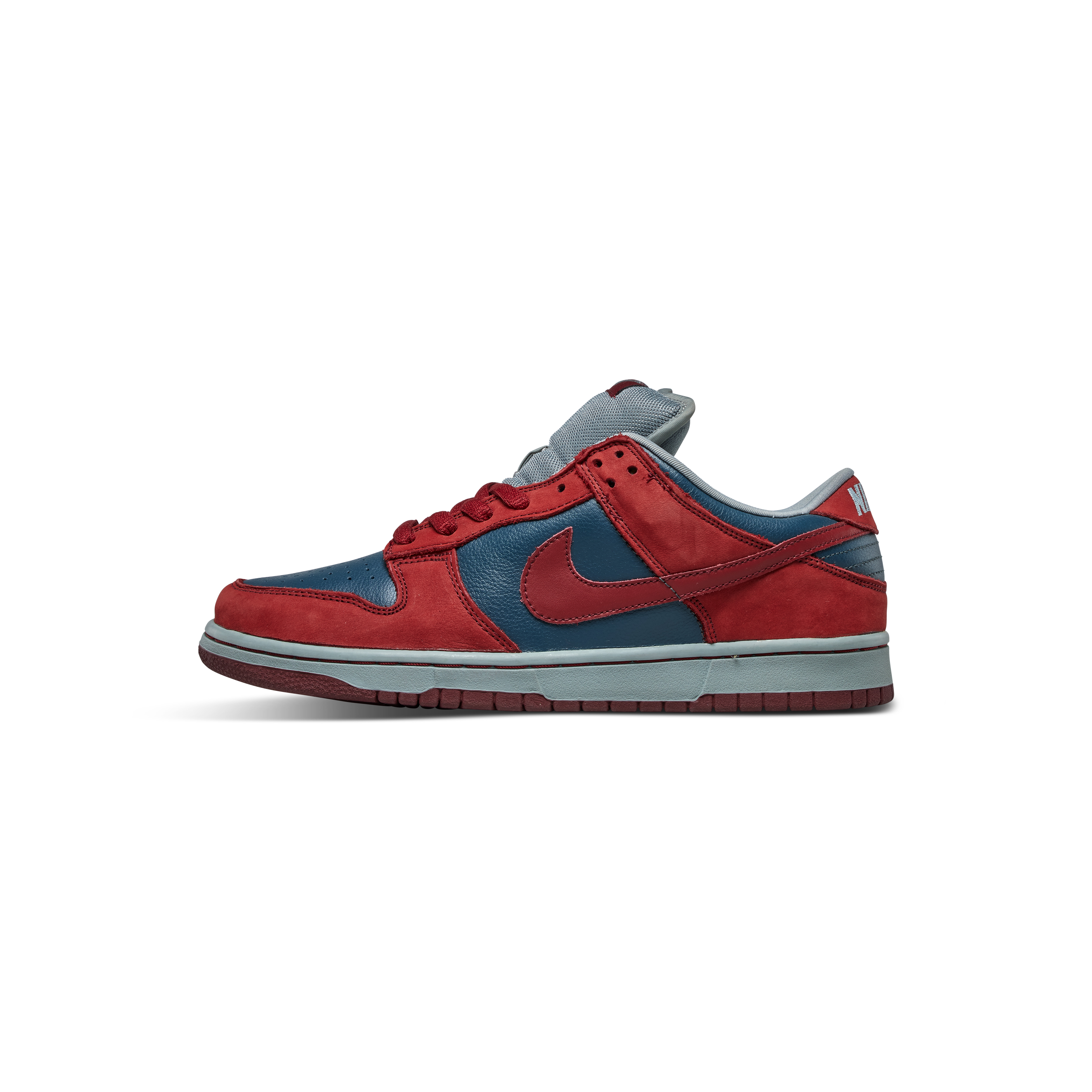 Un Shark Nike SB Dunk Low 8 Release Date and HD Photos