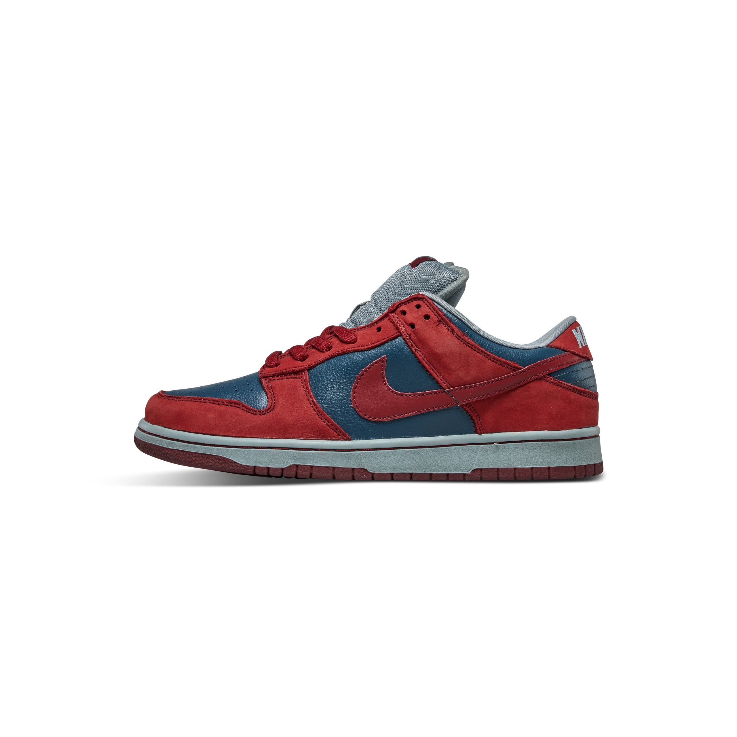 Un Shark Nike SB Dunk Low 8 Release Date and HD Photos